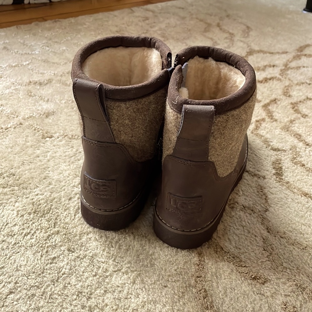 Kid’s UGG Bayson Leather Wool Fleece Lined Waterproof Side-Zip Boots